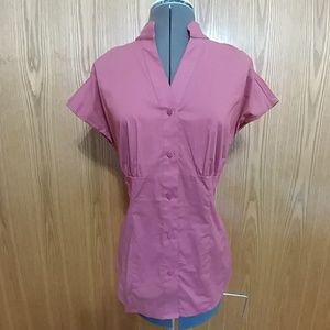 Pink fitted button down w/cap sleeves. (10)